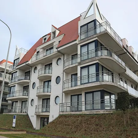 In Near The Marina, Cleaning Included Lägenhet